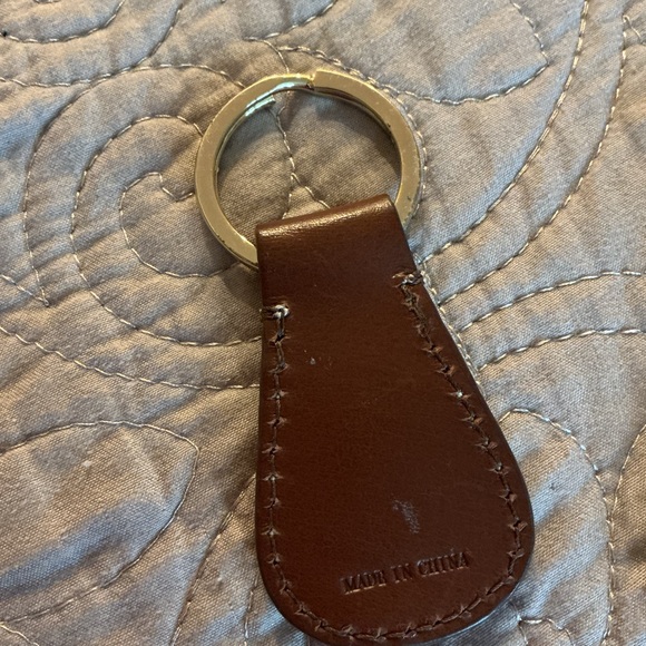 DOONEY & BOURKE - Picture 6 of 9